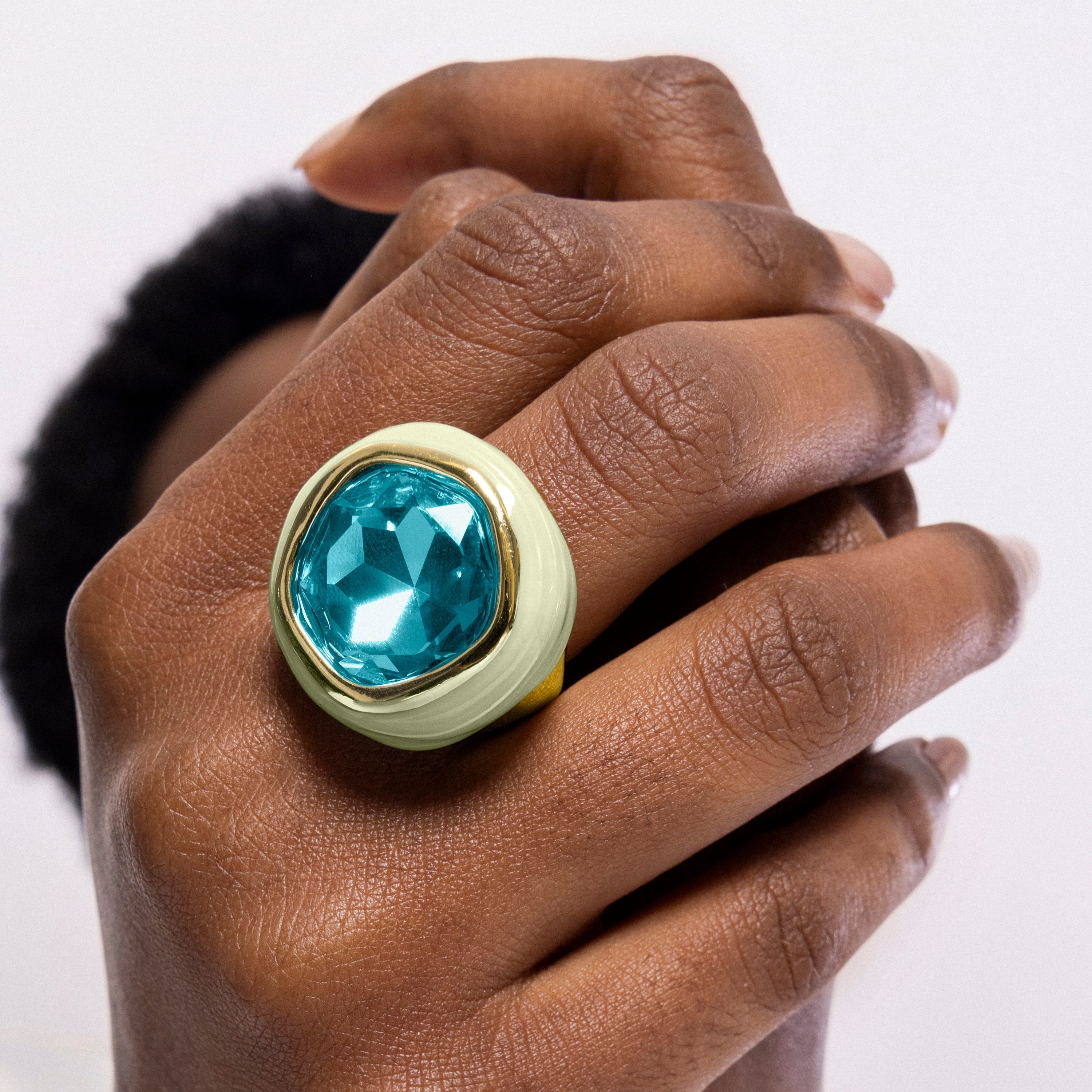 Green Crystal Ring finished in 18K yellow gold - Mantis