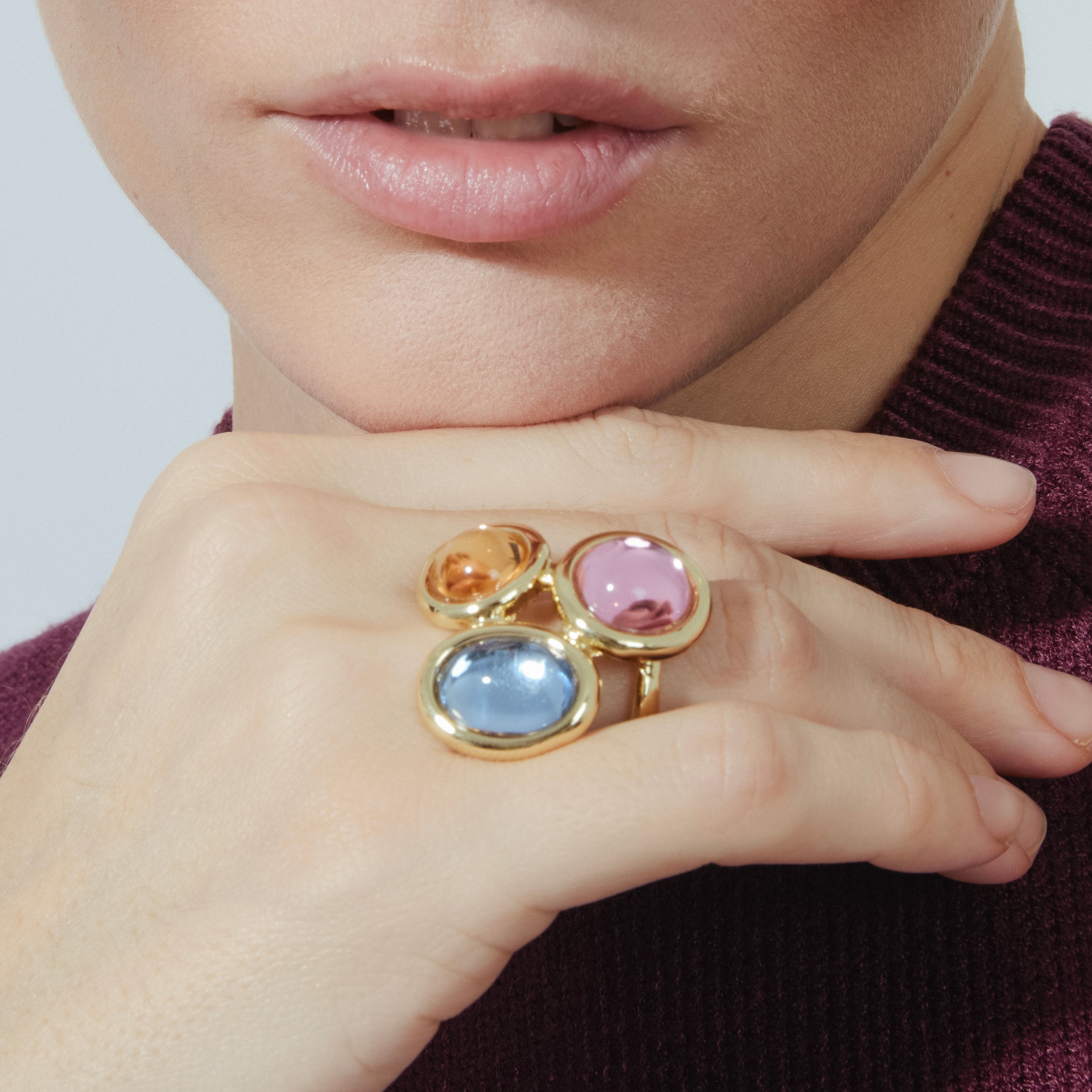 Anel de cristal multicolorido com acabamento em ouro amarelo 18K - Longki