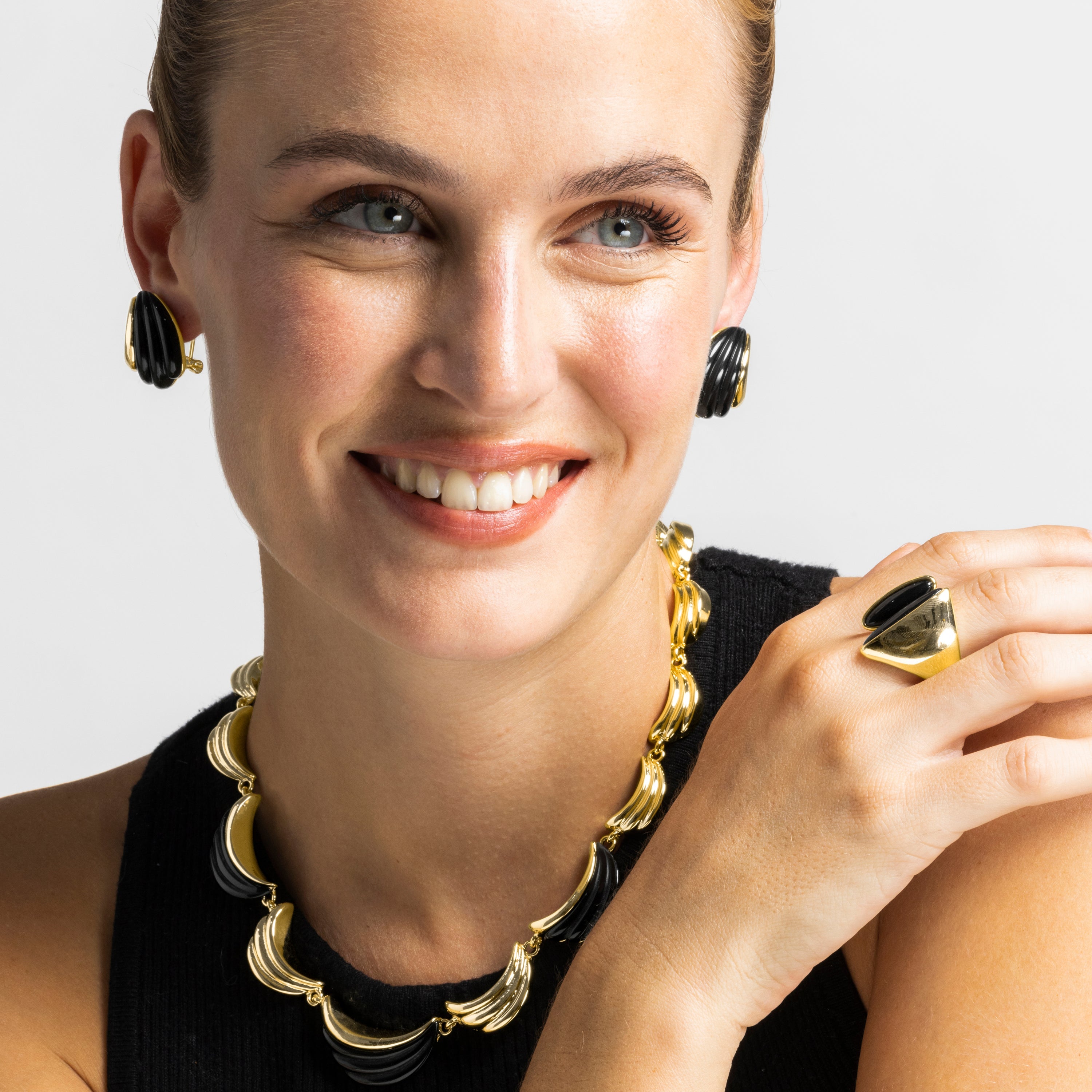 Black Resin Ring with 18k Gold Finish - Modwi