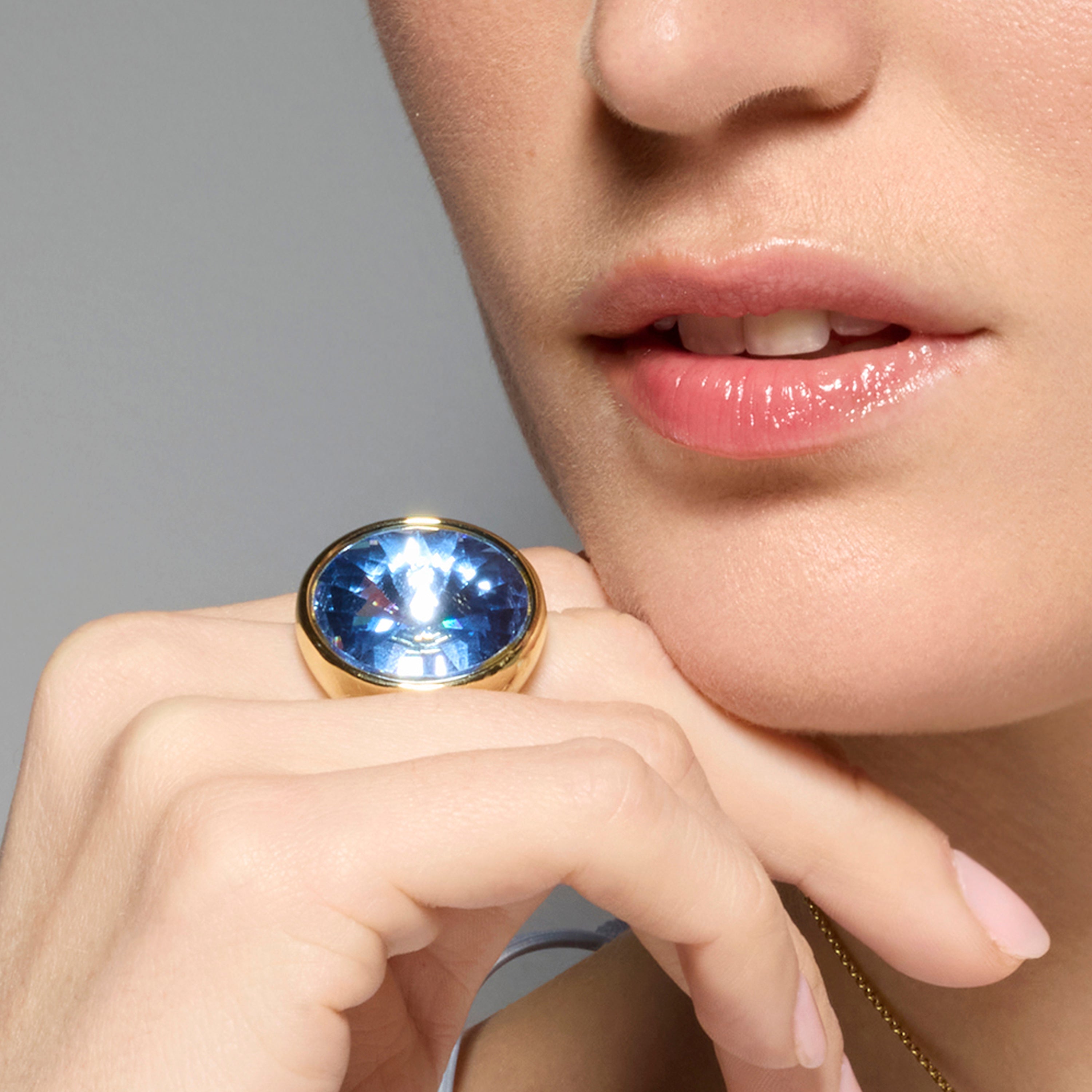18k yellow gold and blue crystal finish ring - Cuako