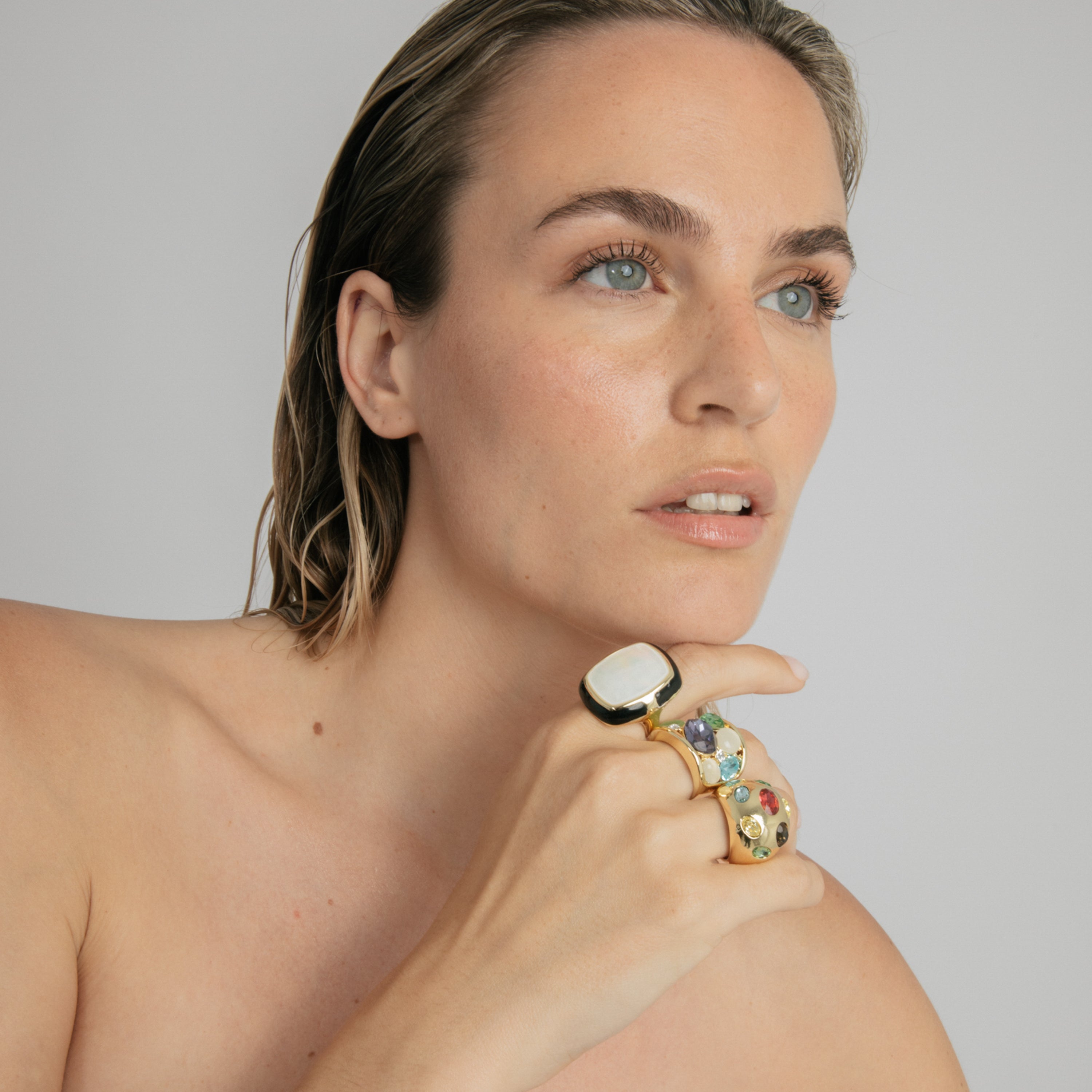 18k Yellow Gold Finish White Mother of Pearl Ring - Rounki