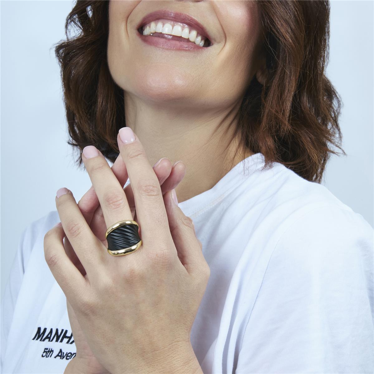 Anillo de Lacado Negro acabado en oro amarillo de 18k - Overci