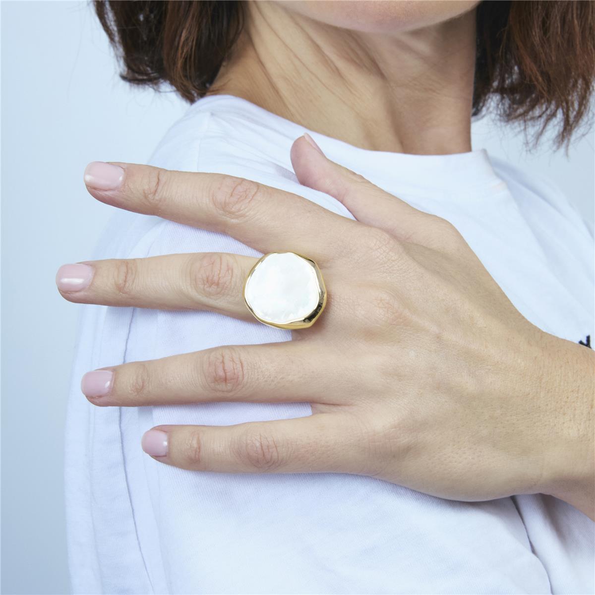 Anillo de Madreperla Blanca acabado en oro amarillo de 18k - Riub
