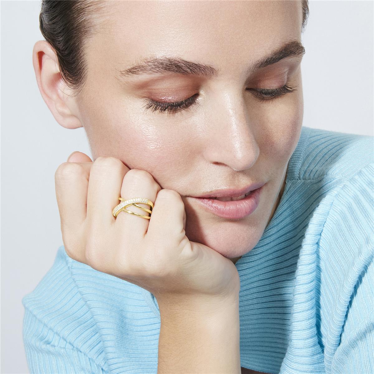Dazzling Zirconia Ring with 18k Yellow Gold Finish - Meele
