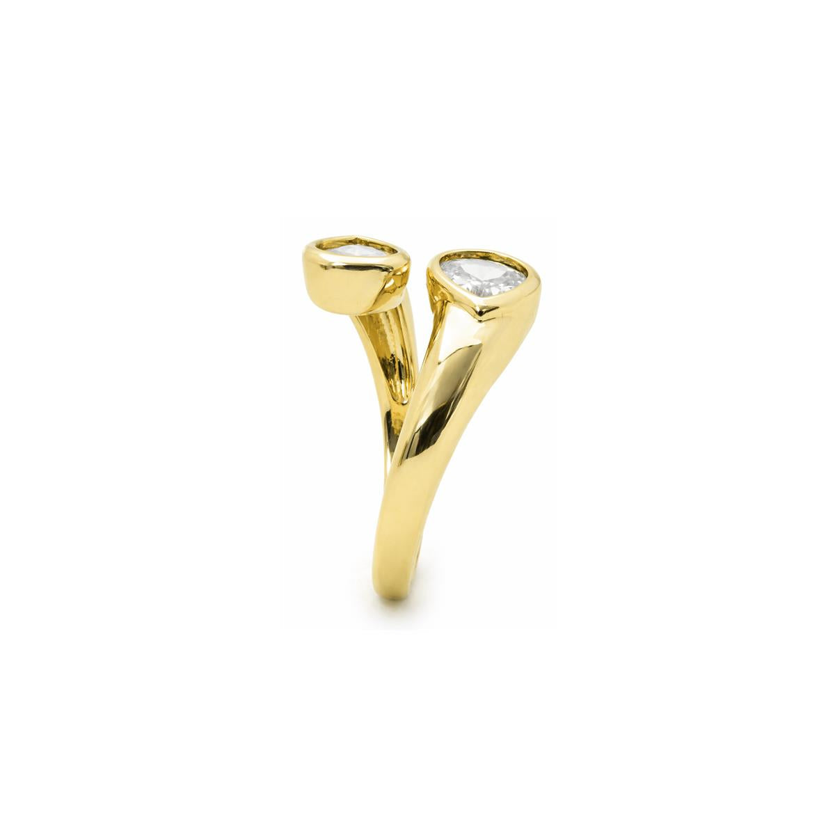 Sparkling Zirconia Ring, 18k yellow gold-plated - Zayl