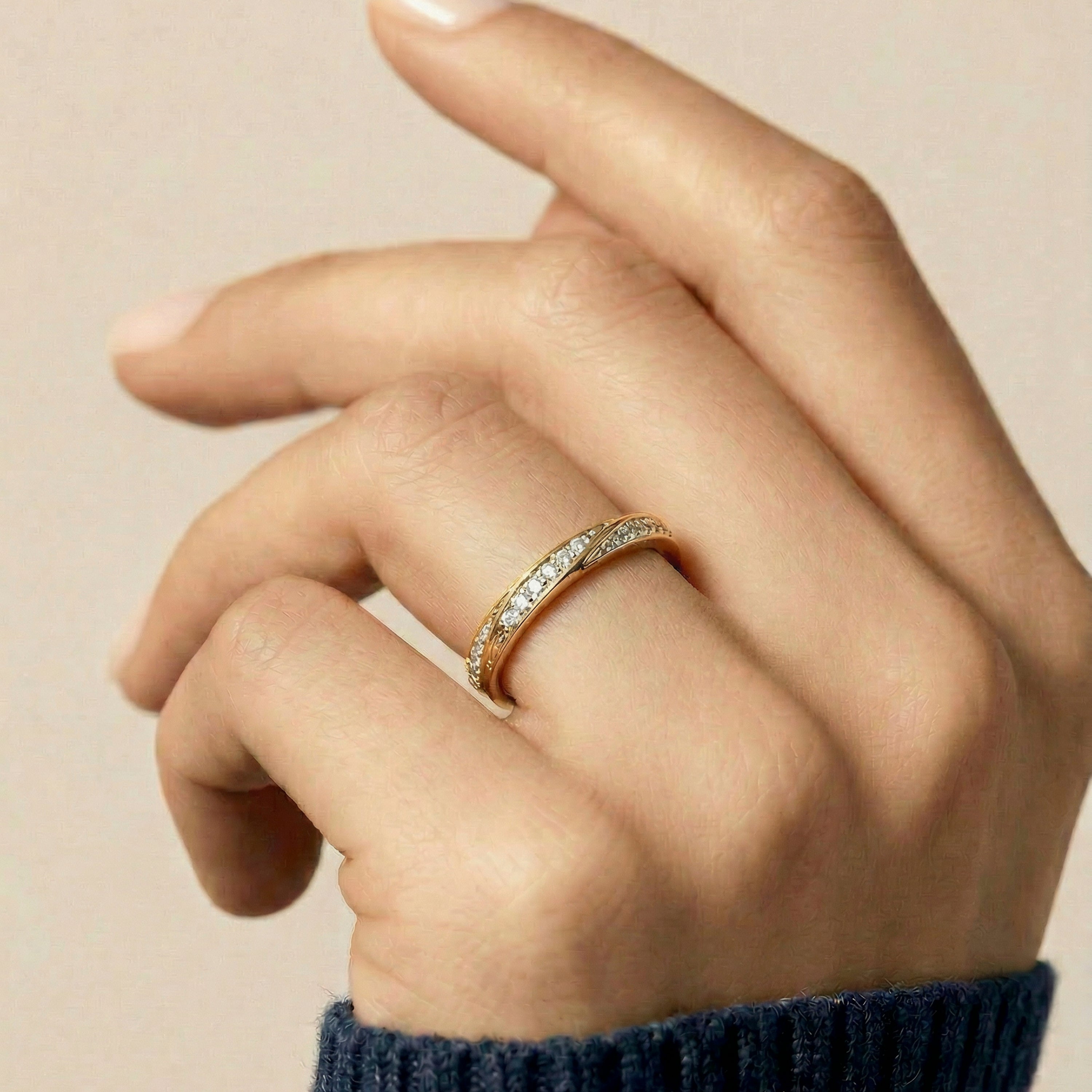 Brilliant Zirconia Ring in 18k Yellow Gold Finish - Frebal