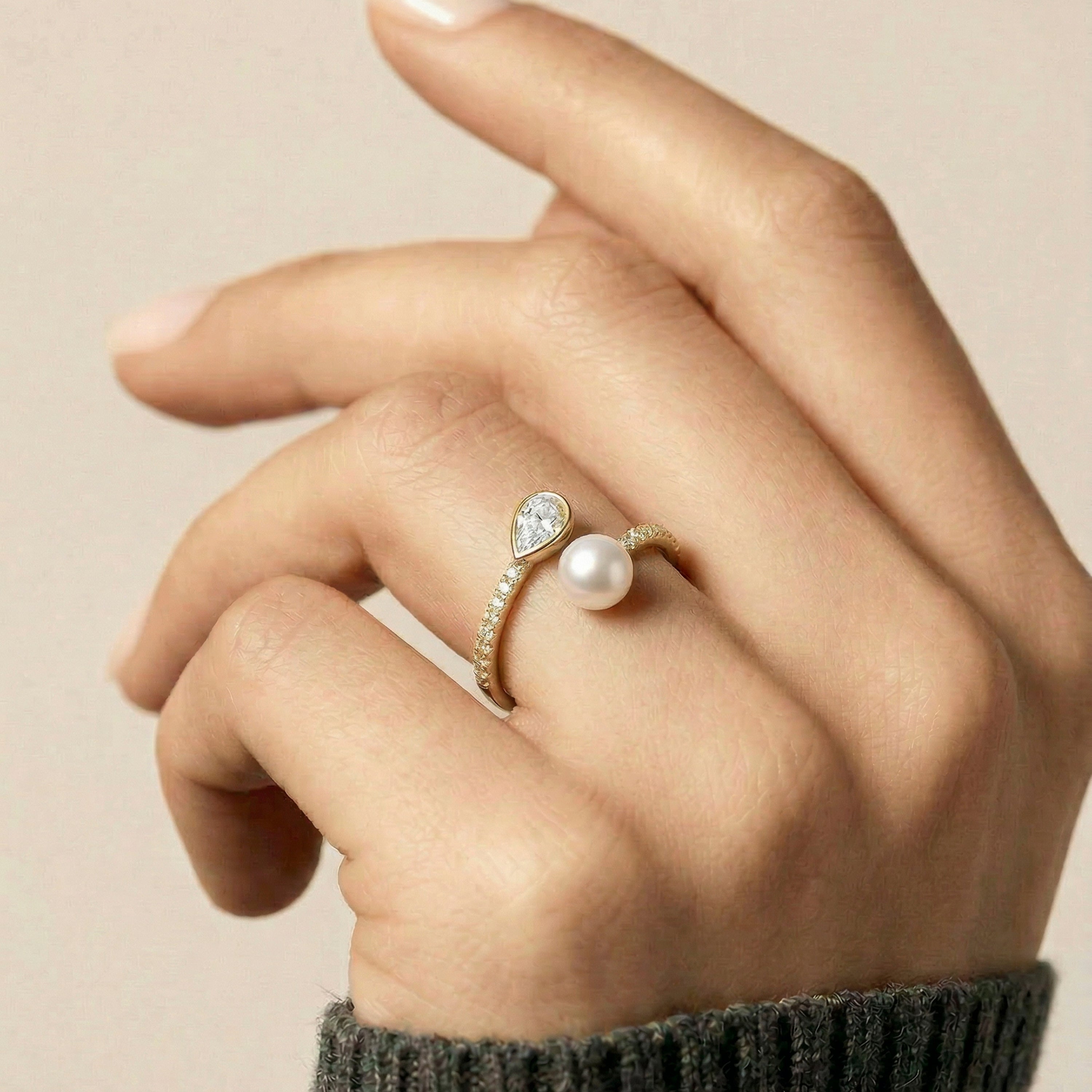 18k Yellow Gold Finish White Pearl Ring - Tian