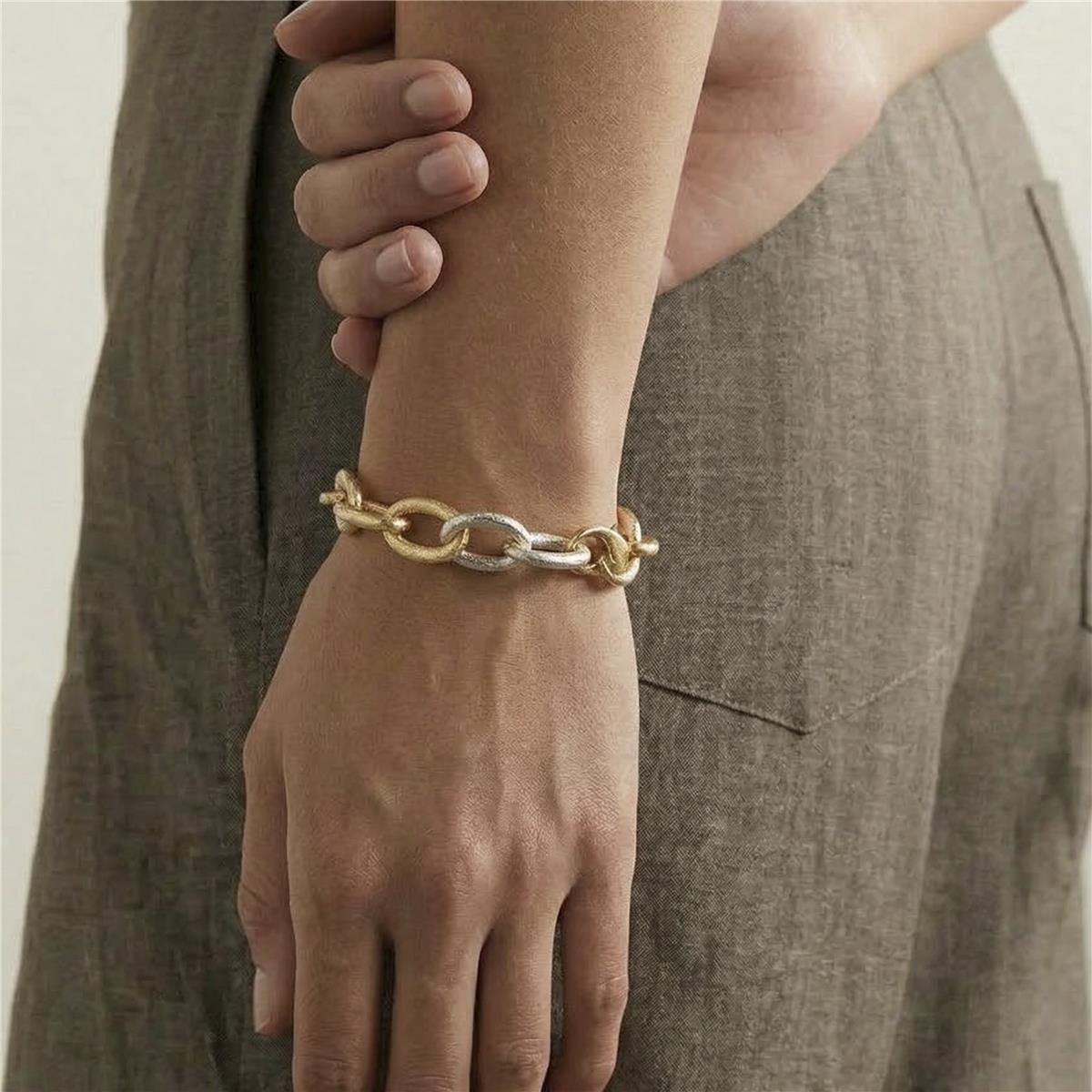 Pulsera acabado en oro amarillo de 18k - Adelky