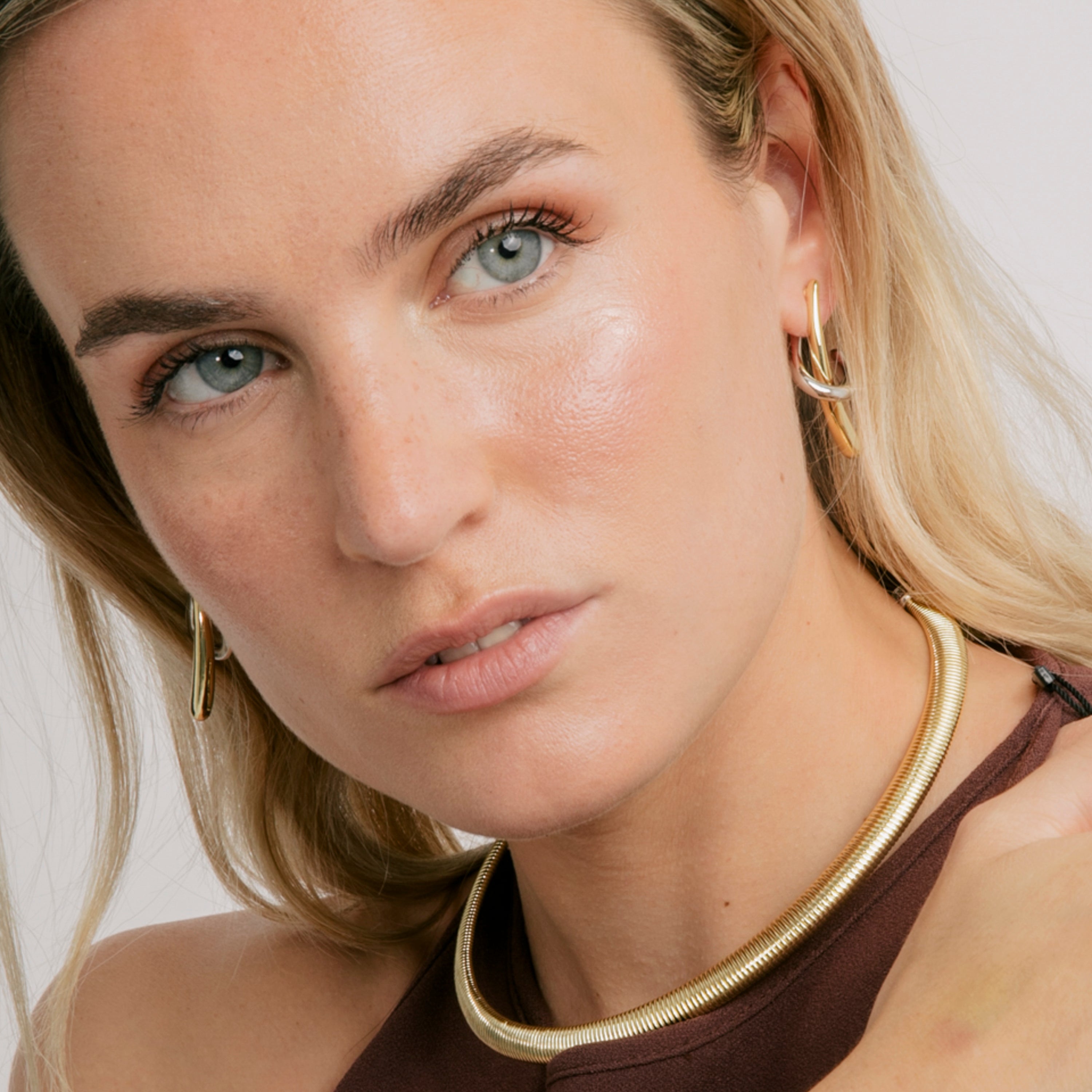Rhodium-plated, 18K Yellow Gold and Rose Gold Earrings - Claw