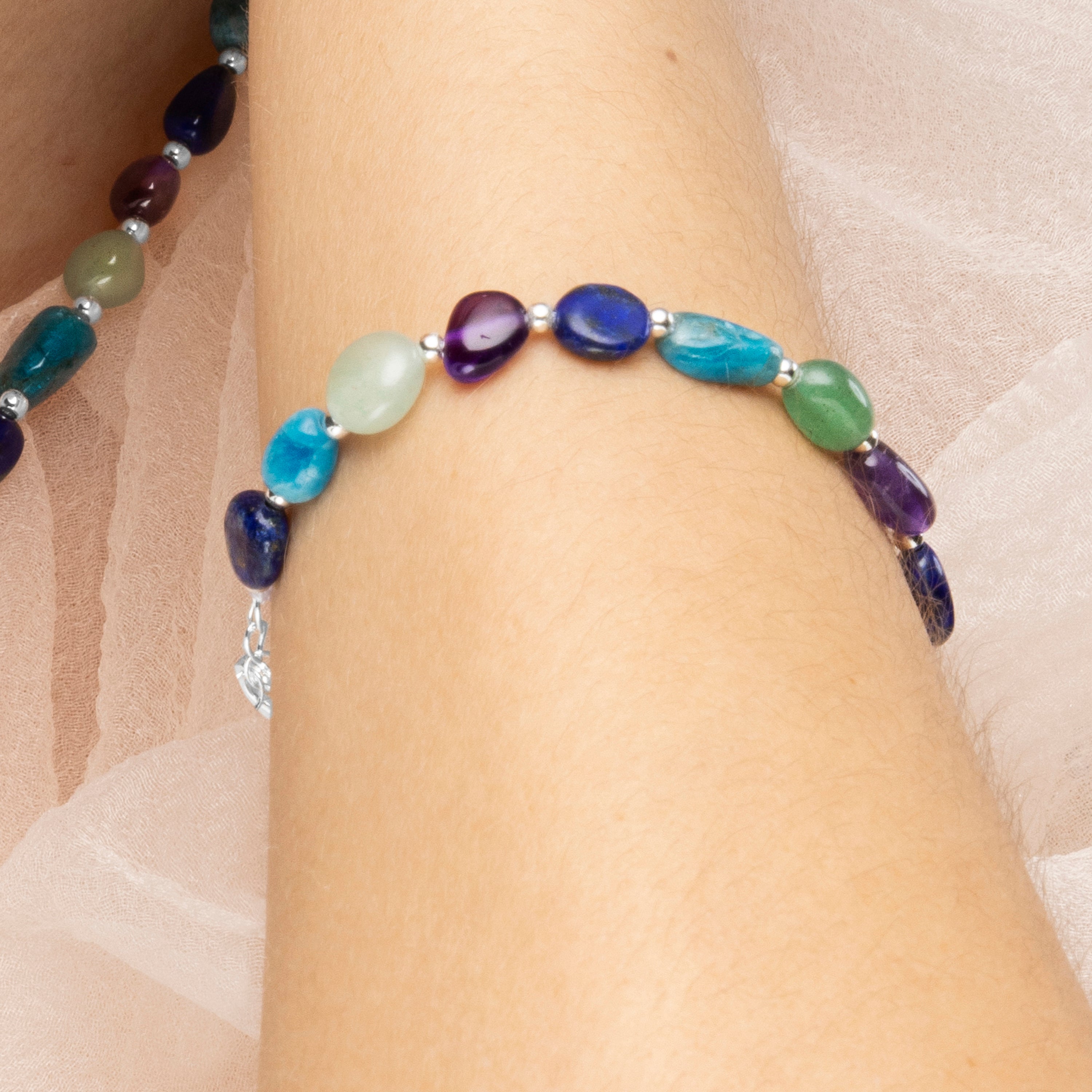 Pulseira com acabamento prateado e Ametista Natural - Umavi