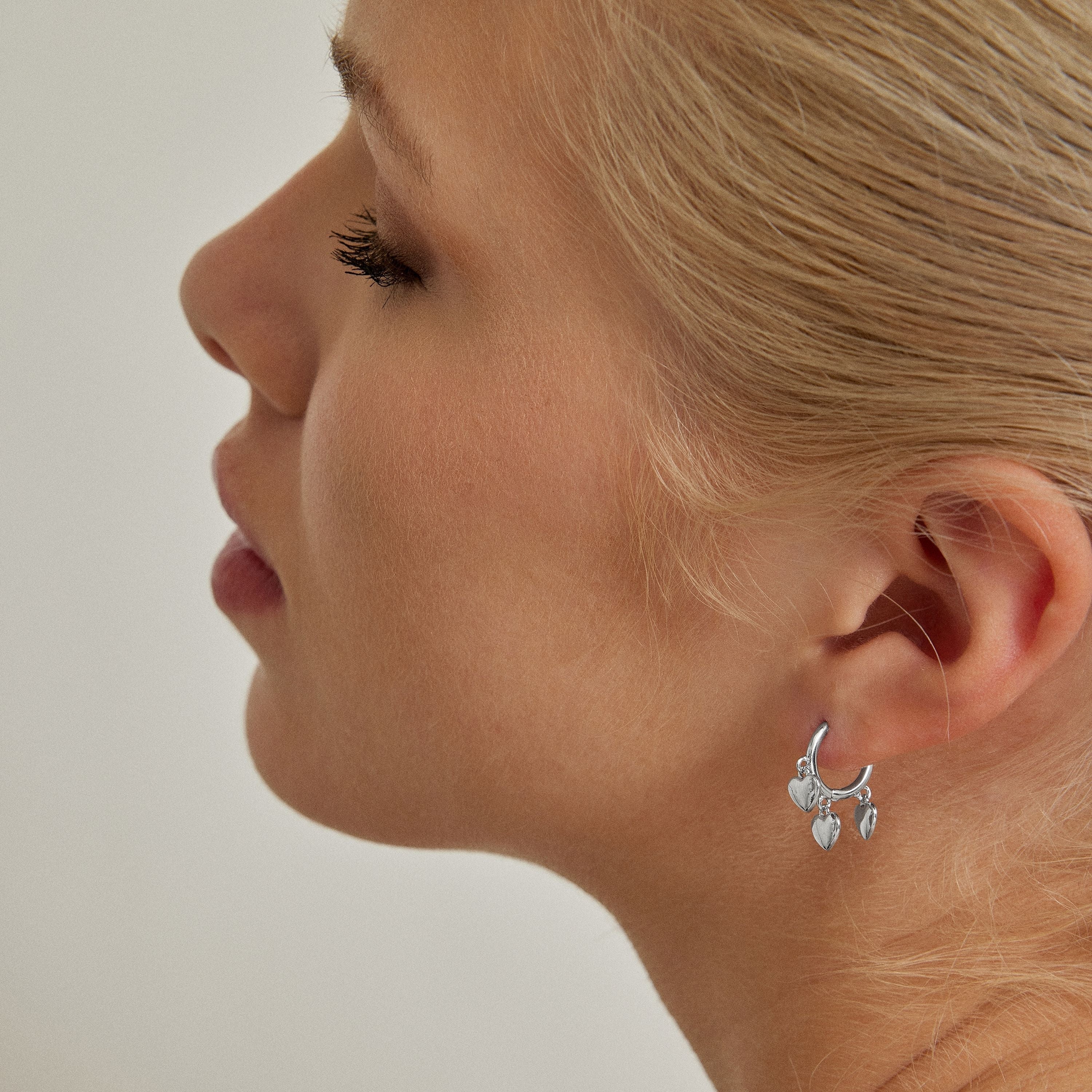 Rhodium-plated earrings - Heart
