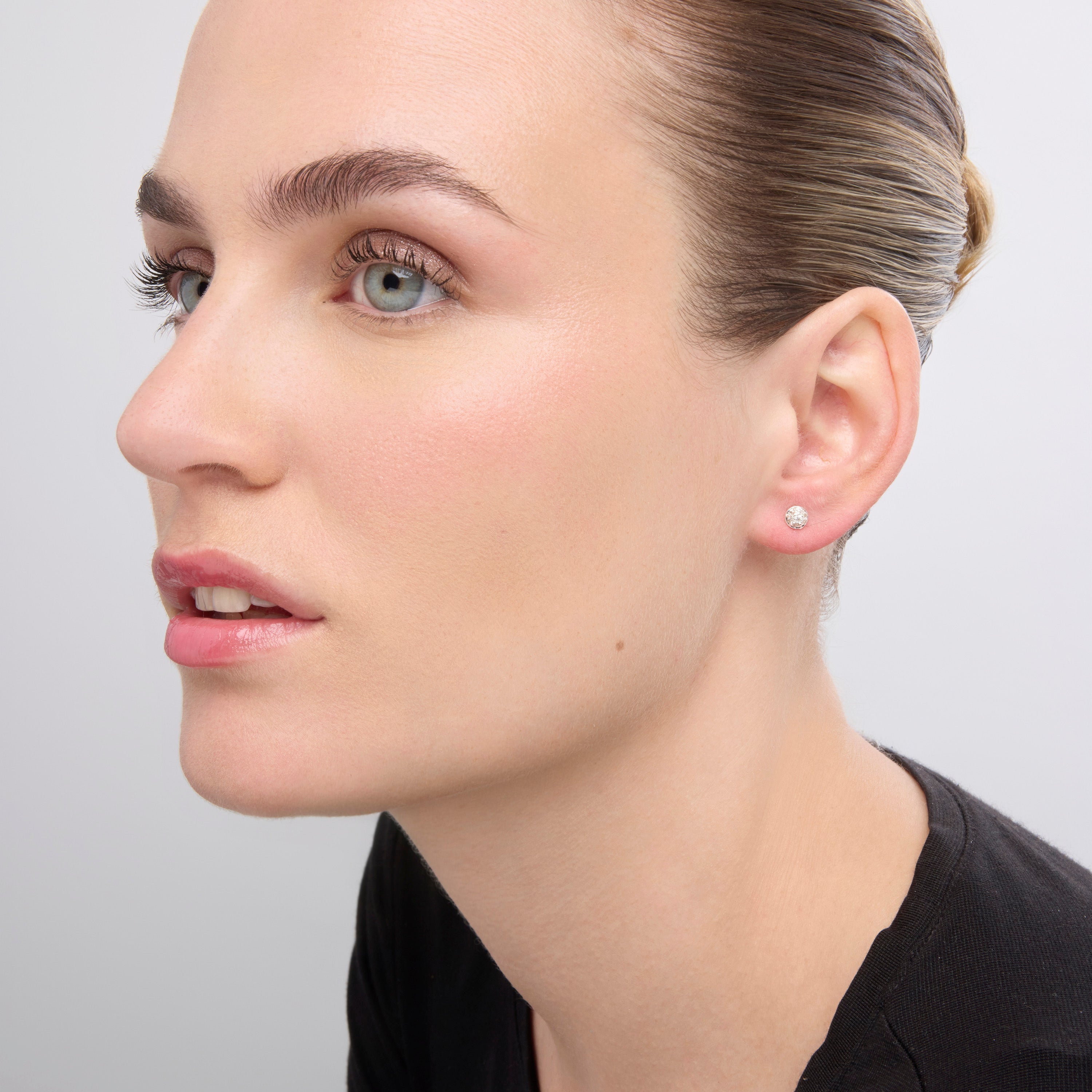 Silver-finished earrings with brilliant zirconia - Chikra