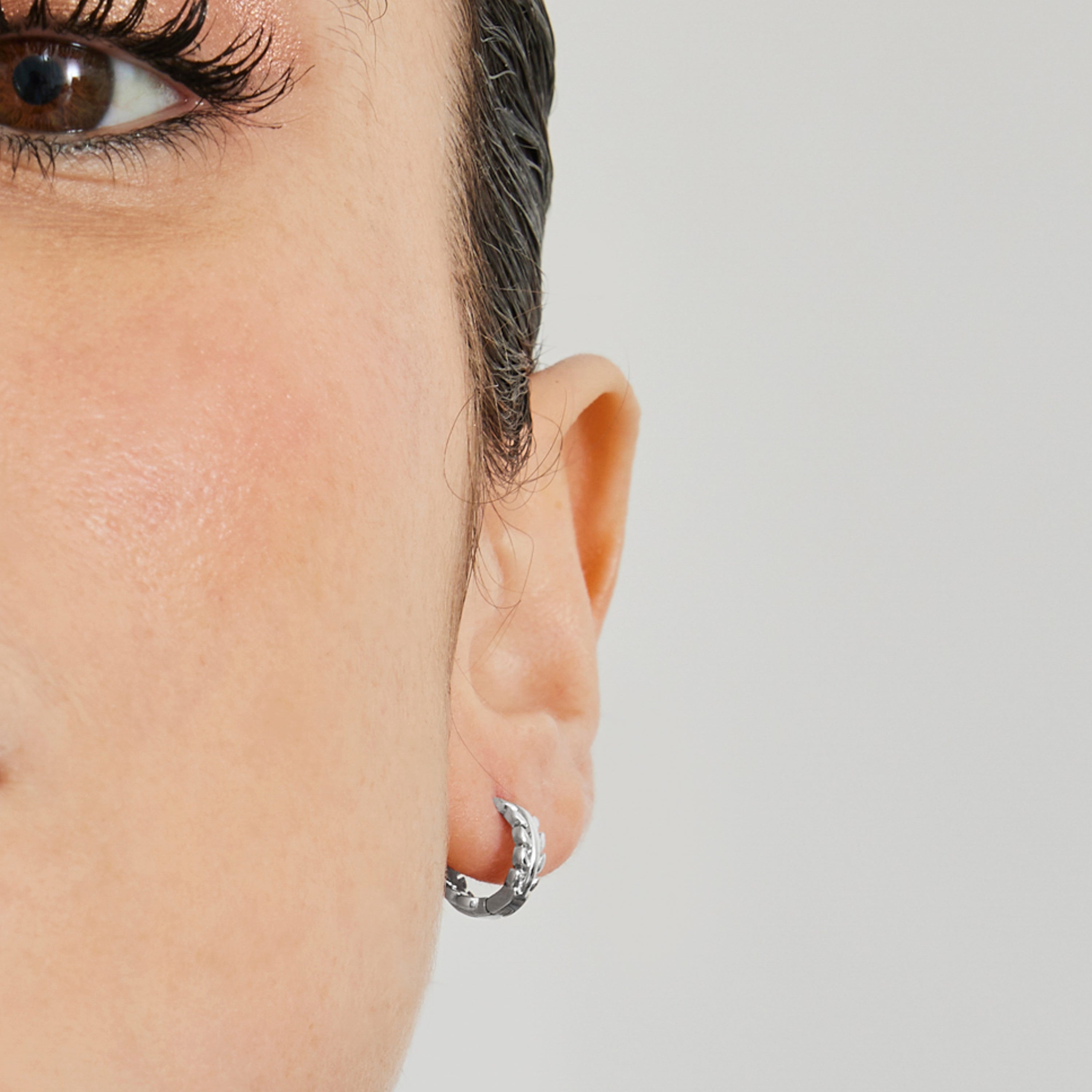 Rhodium-plated earrings - Isbak