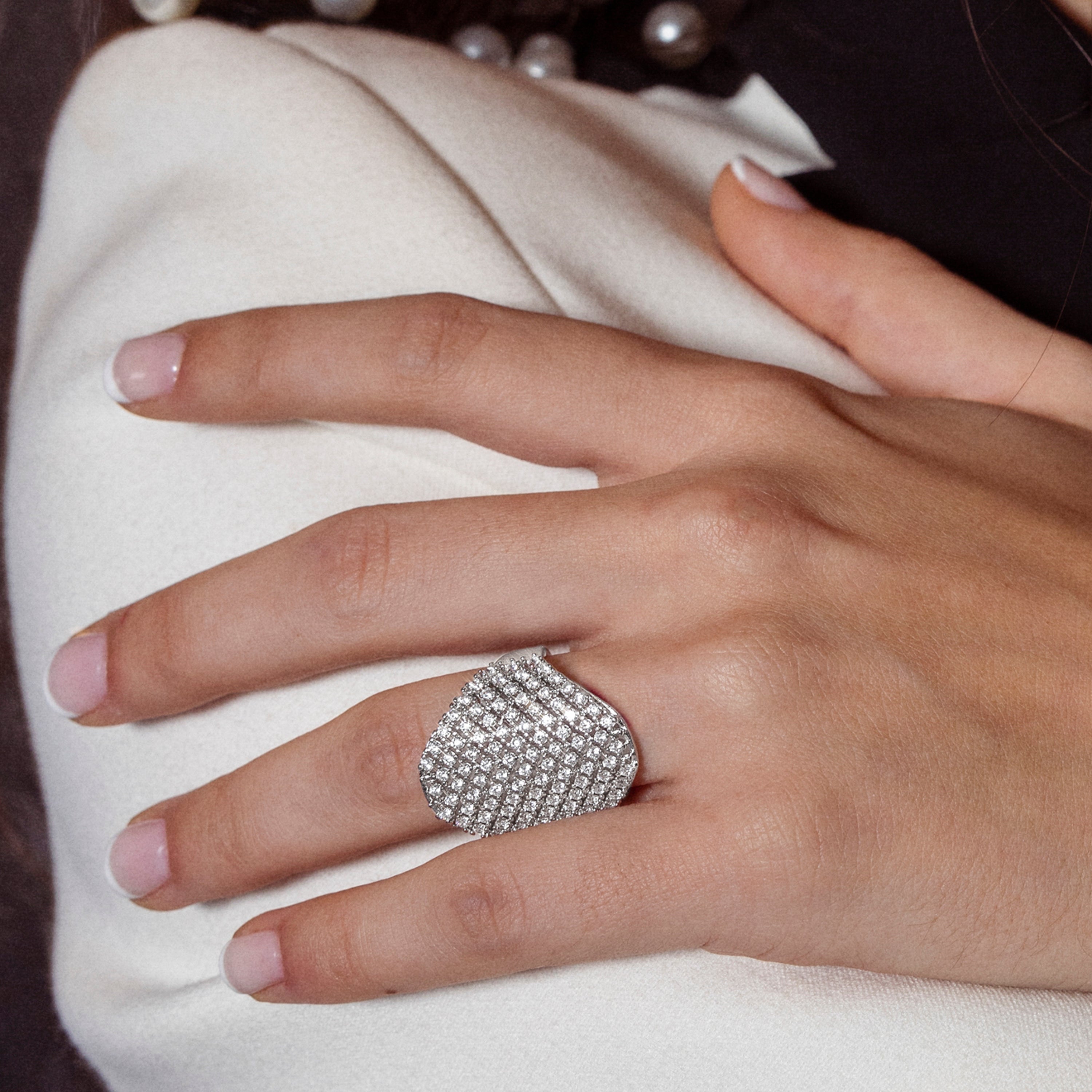 Ring with brilliant zirconia, rhodium finish - Idoi
