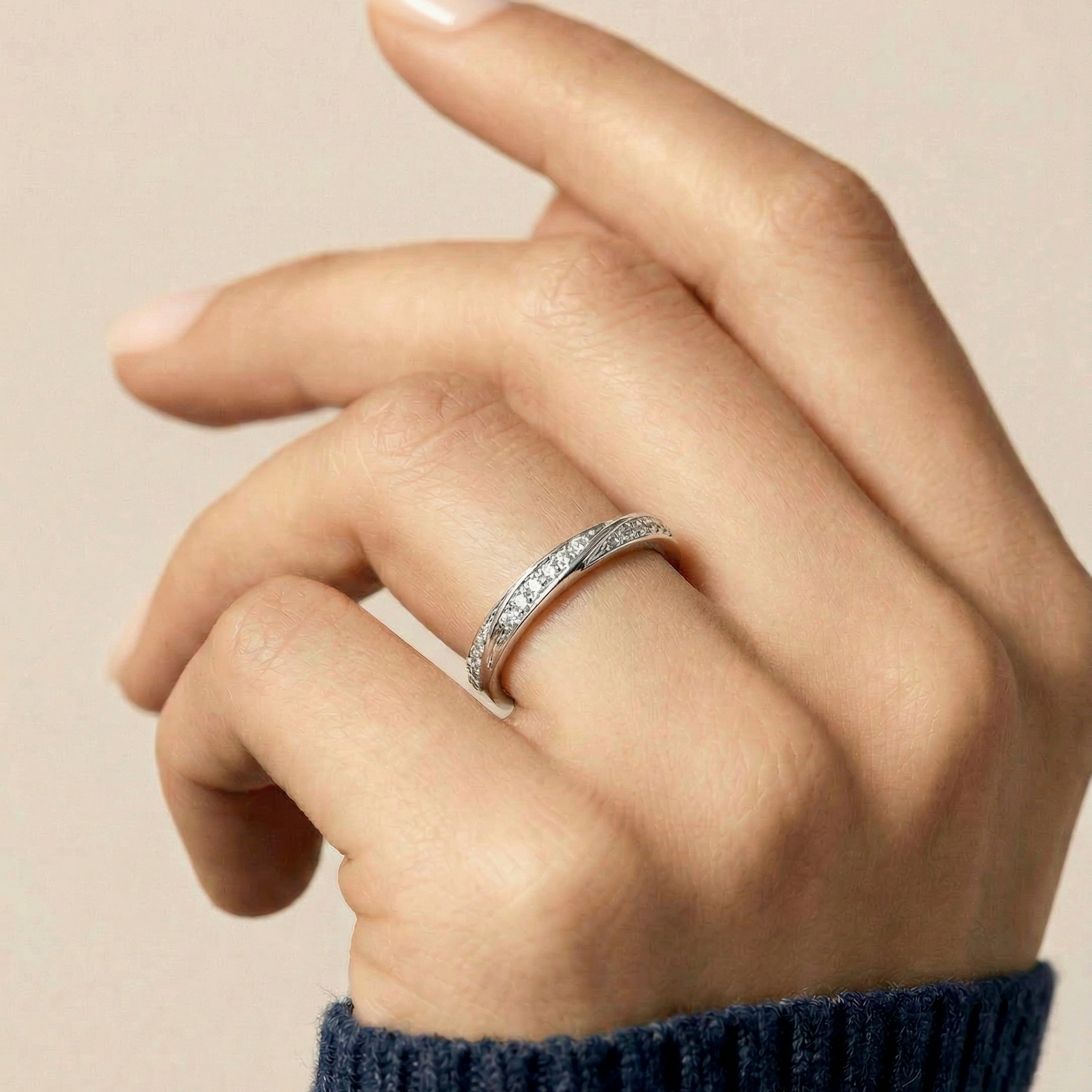 Brilliant Zircon Ring with Silver Finish - Frebal